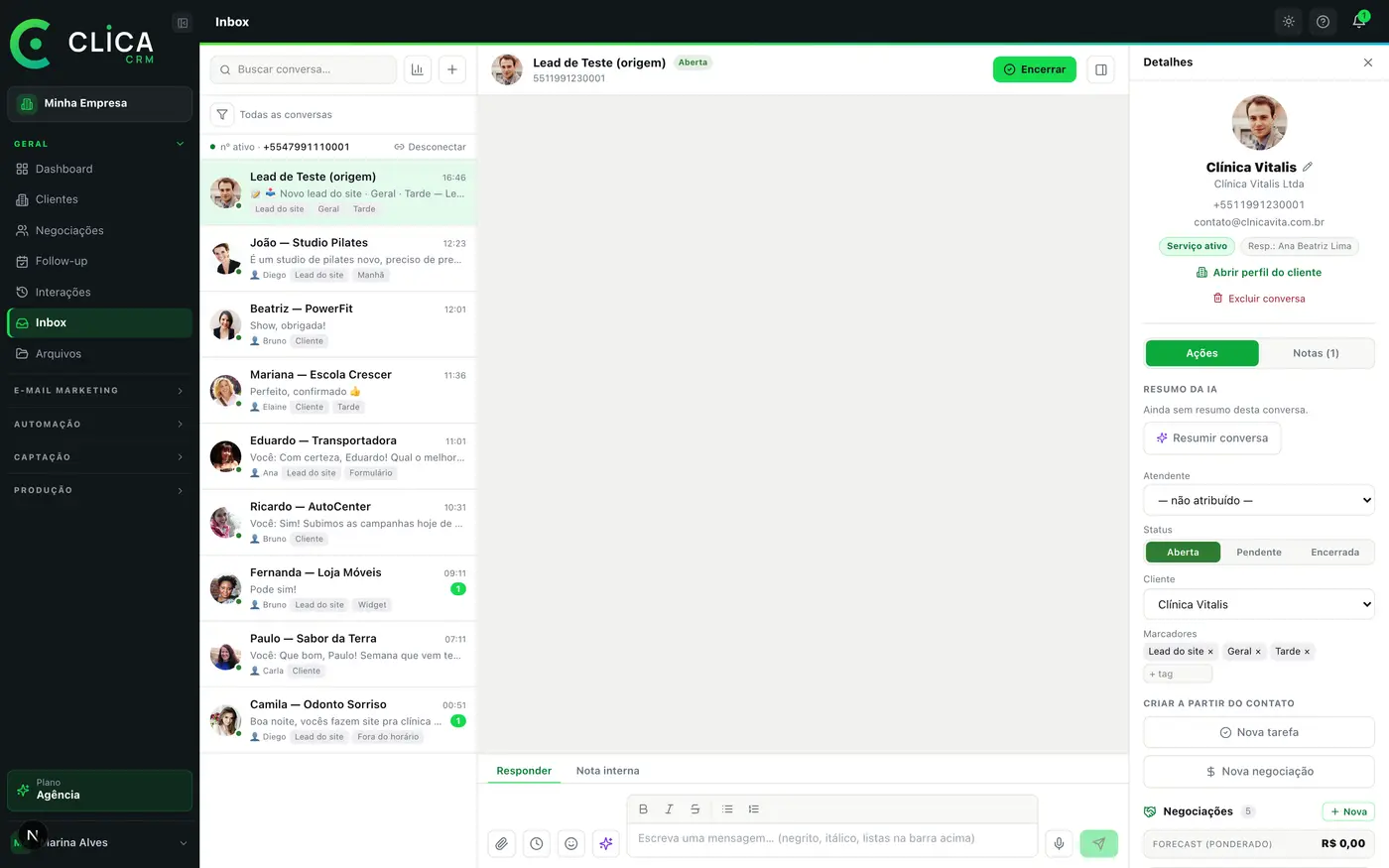 Inbox de WhatsApp de equipe com conversas atribuídas a cada atendente